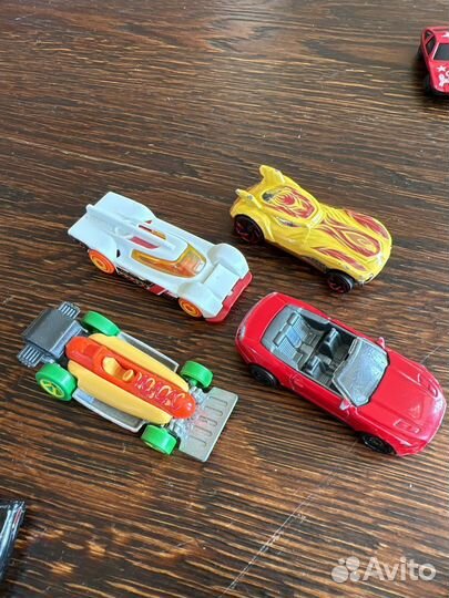 Hot wheels машинки