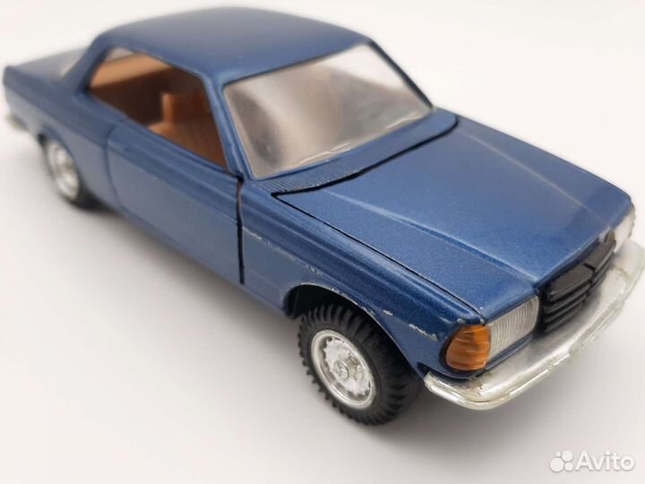 Модель 1:35 Mercedes-Benz 230C (фрг, 1980-е)