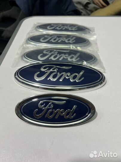 Знак на капот (эмблема) форд