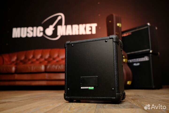 Гитарный комбоусилитель