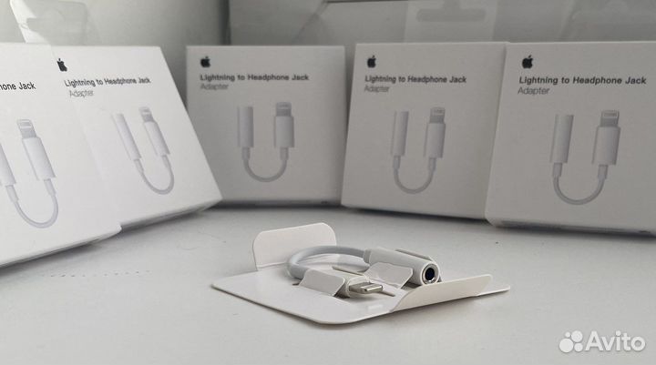 Переходник Lightning - 3.5 jack (AUX)