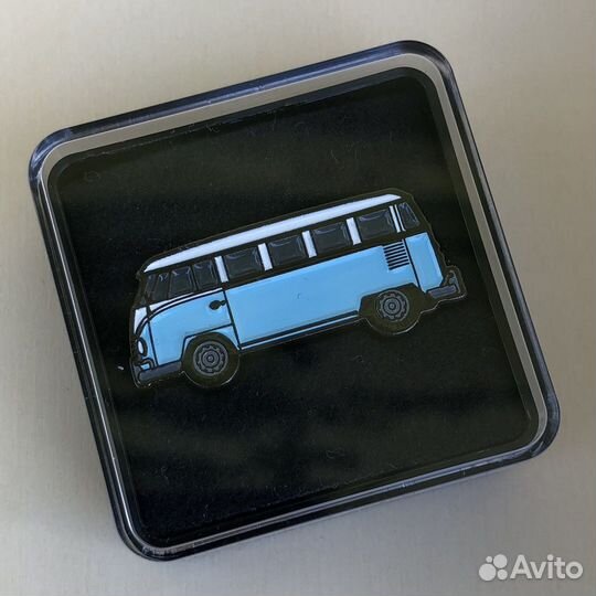 Volkswagen Bus T1 значок пин лимитированный 150 шт