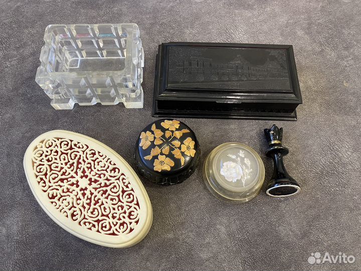 Винтаж пудреница, флакон для духов, шкатулка