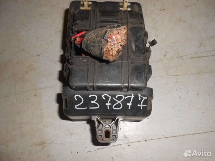 Блок предохранителей (Ford Mondeo)