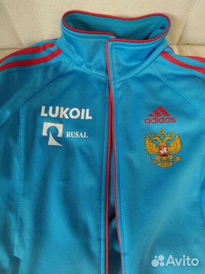 Разминочный костюм