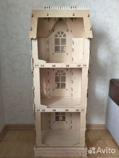 Большой кукольный домик деревянный