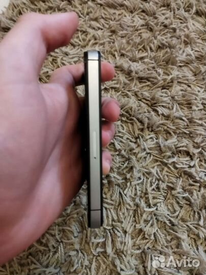 Телефон iPhone 4s