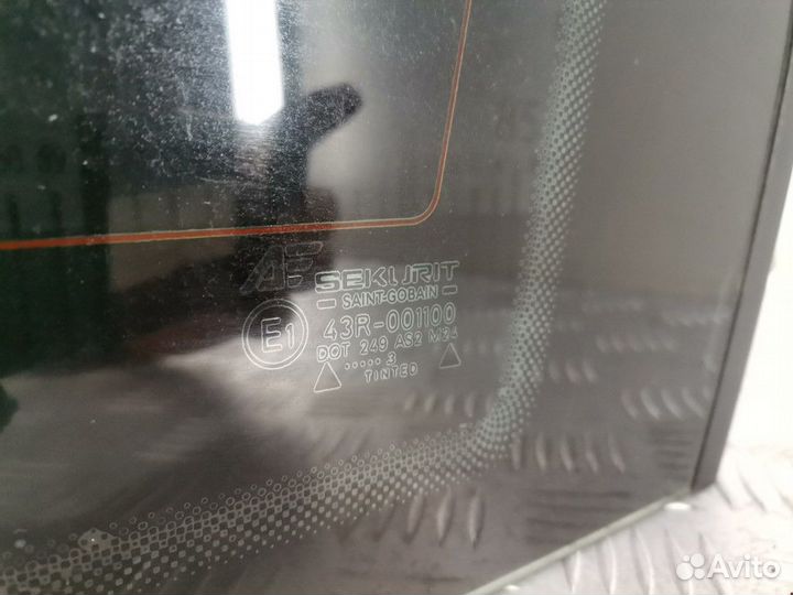 Стекло кузовное боковое правое Ford Galaxy рест