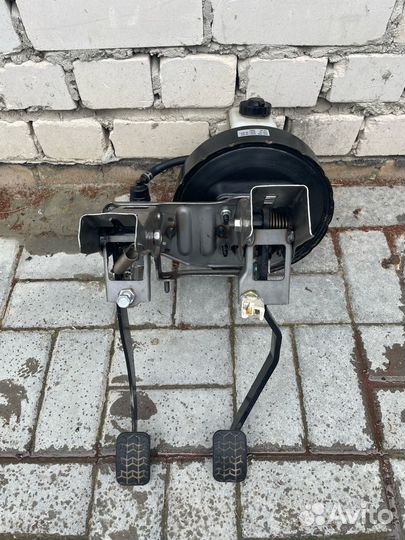 Блок педалей c тормозным цилиндром Kia spectra