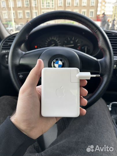 140w Apple USB-C Power Adapter