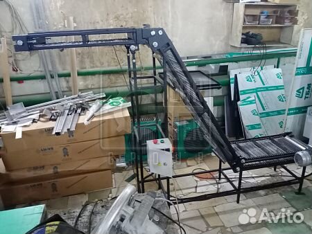 Сетчатый или ленточный транспортер наклонный