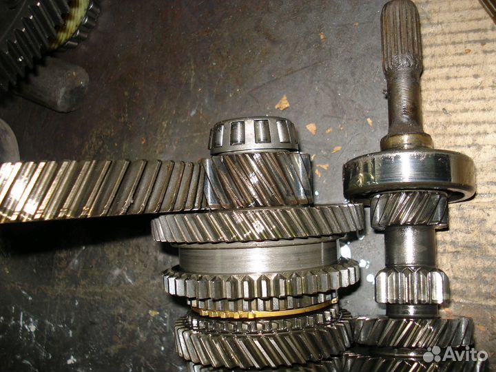 Запчасти на коробку 4m40