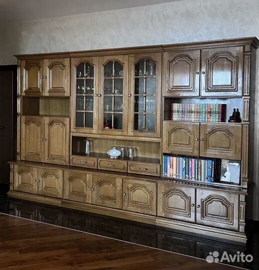 Стенка в гостиную бу