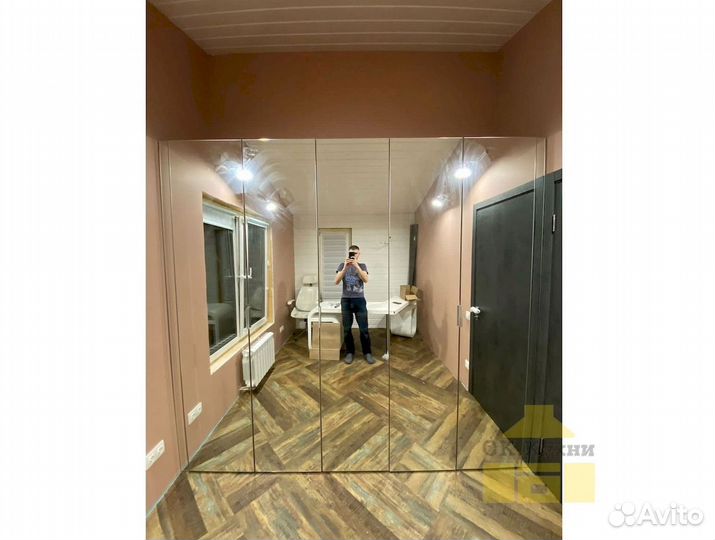 Угловой шкаф