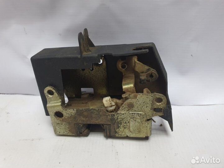 Замок двери передний левый Renault Symbol 2004