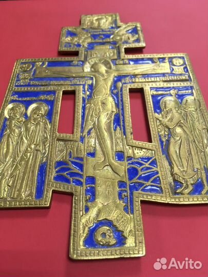 Крест Распятие с эмалью