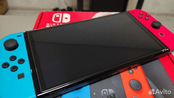 Nintendo switch oled 64 gb. 30 игр и 5 джойстиков