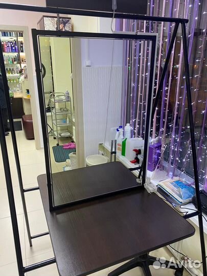 Двустороннее зеркало-стойка