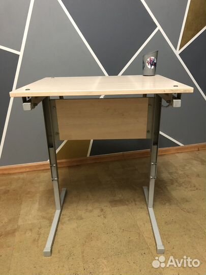 Растущая парта и стул