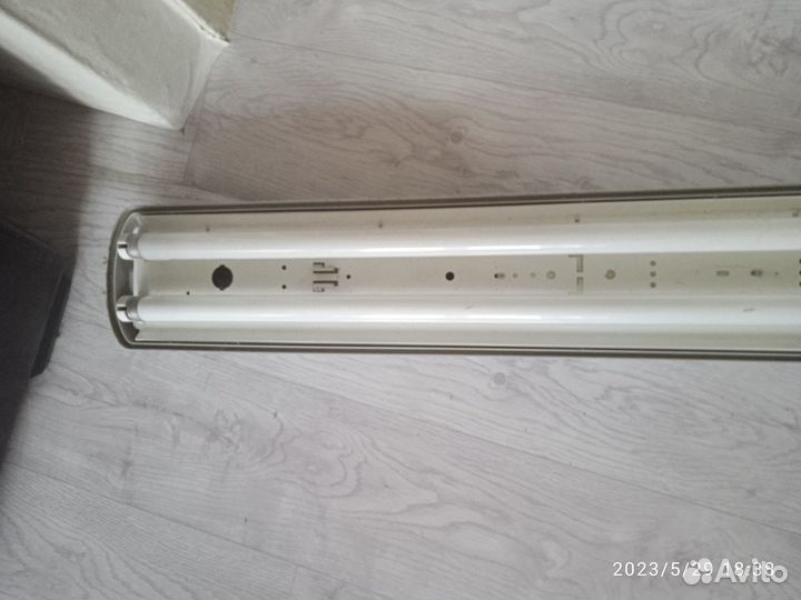 Светильник люминесцентный