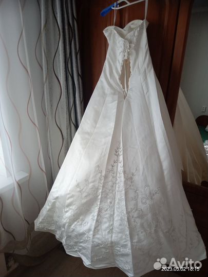 Свадебное платье