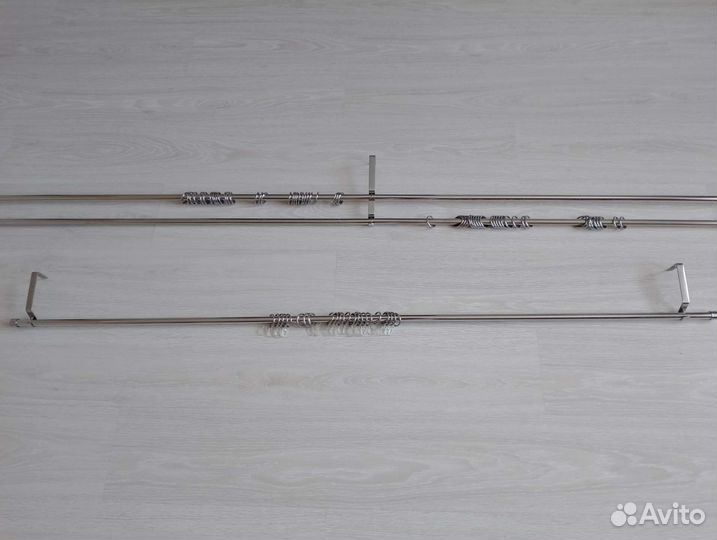 Два металлических хромированных карниза