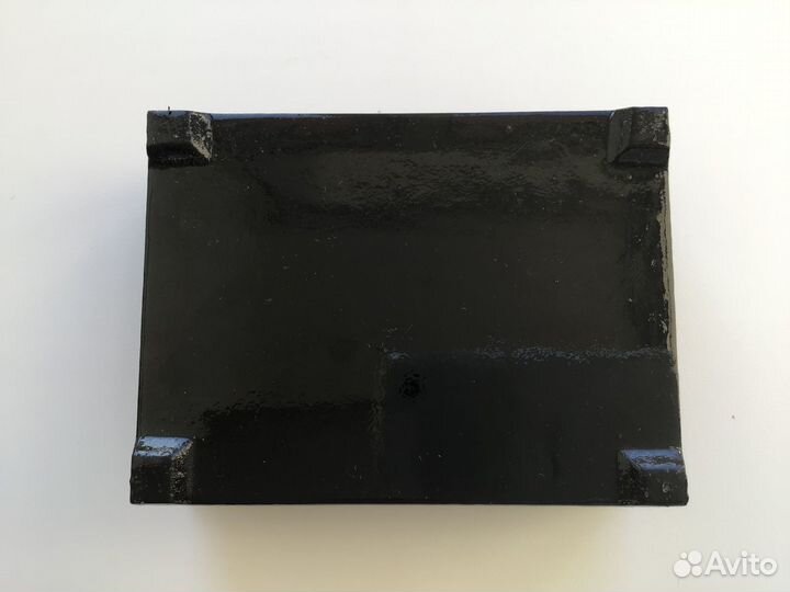 Деревянная шкатулка