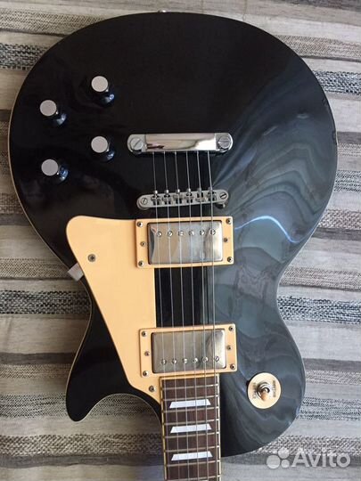 Электрогитара Santana Les Paul