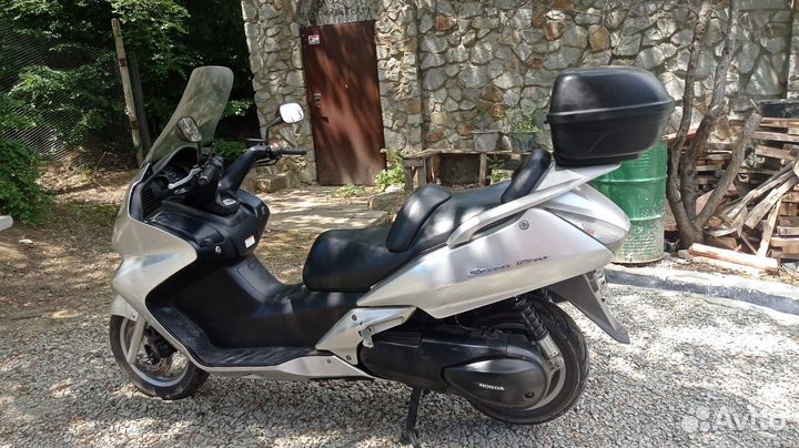 Honda silver Wing 600