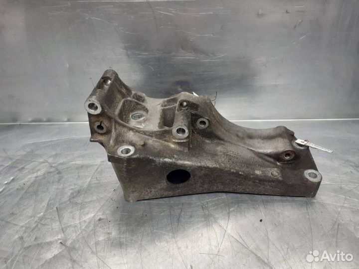 Кронштейн генератора Volkswagen polo (1999-2001)