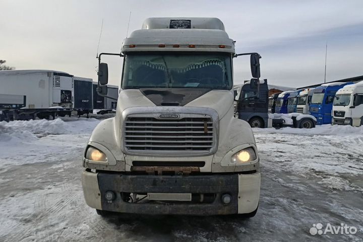 Freightliner ST120064ST, 2004
