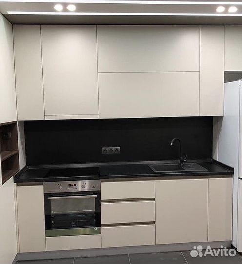 Кухня с фабрики на заказ