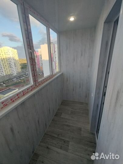 Остекление балконов в Челябинске