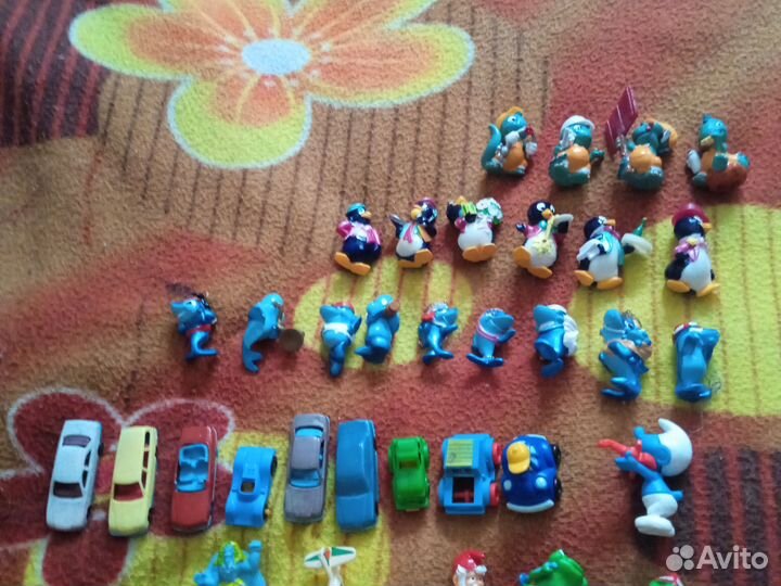 Коллекция игрушек из киндер сюрпризов