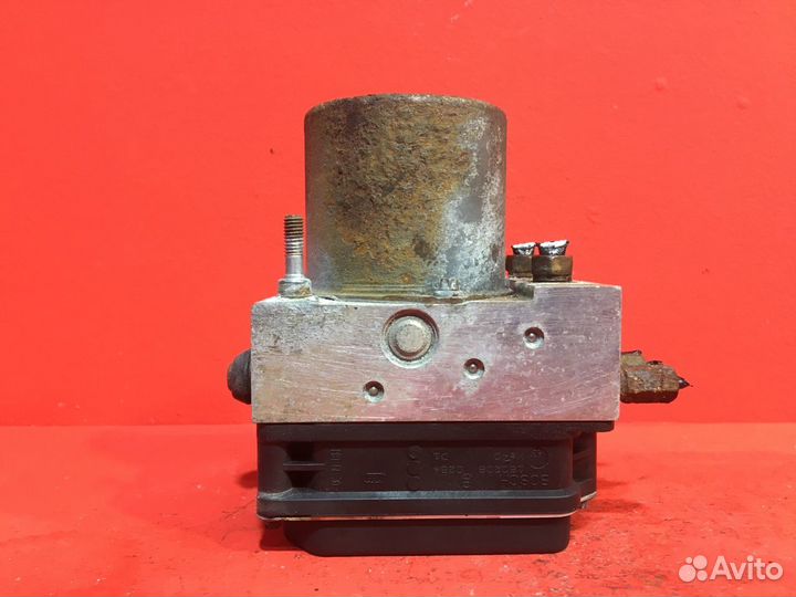 Блок ABS для Honda Civic 5D R18A2 1.8L (Б/У)