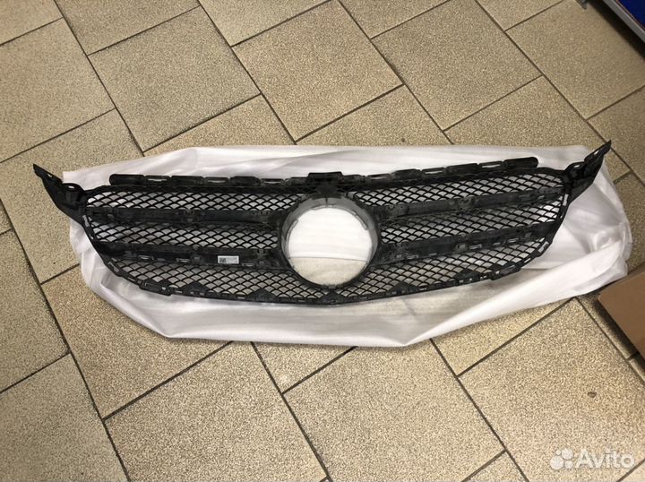 Решетка радиатора Mercedes W 205