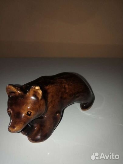 Фарфоровая фигурка медвежонка