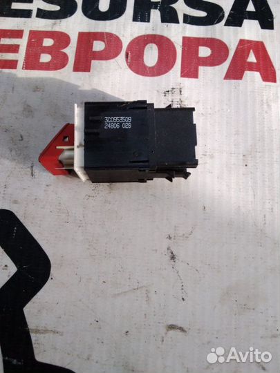 Кнопка аварийной сигнализации Vw Passat B6 2.0