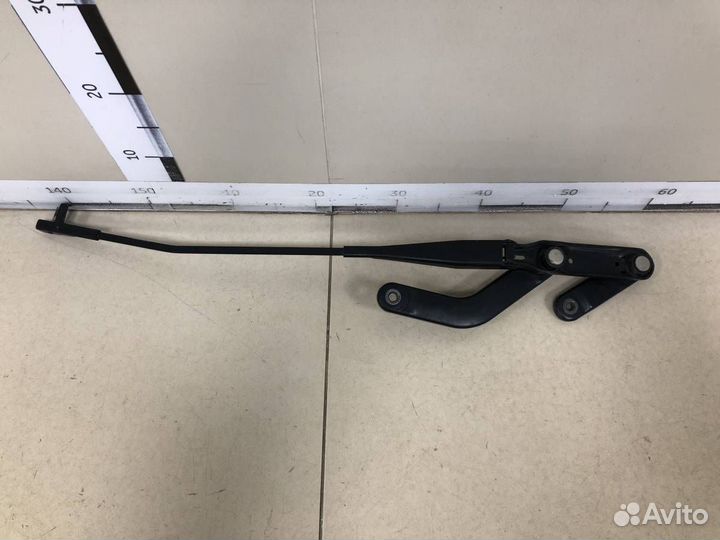 Поводок стеклоочистителя передний правый Ford C-MA