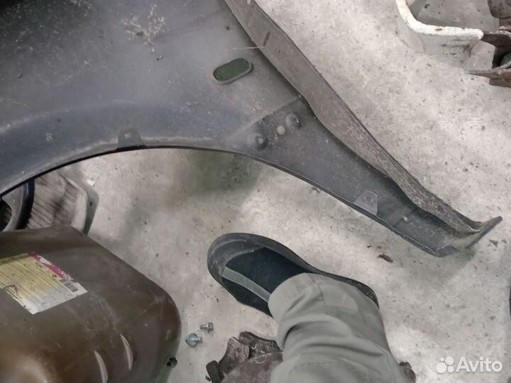 Крыло переднее правое пассат б4