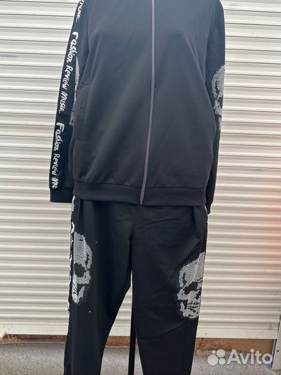 Спортивный костюм