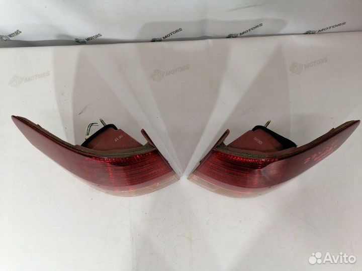 Стоп-сигнал задний Toyota Vista ZZV50 1zzfe 2002