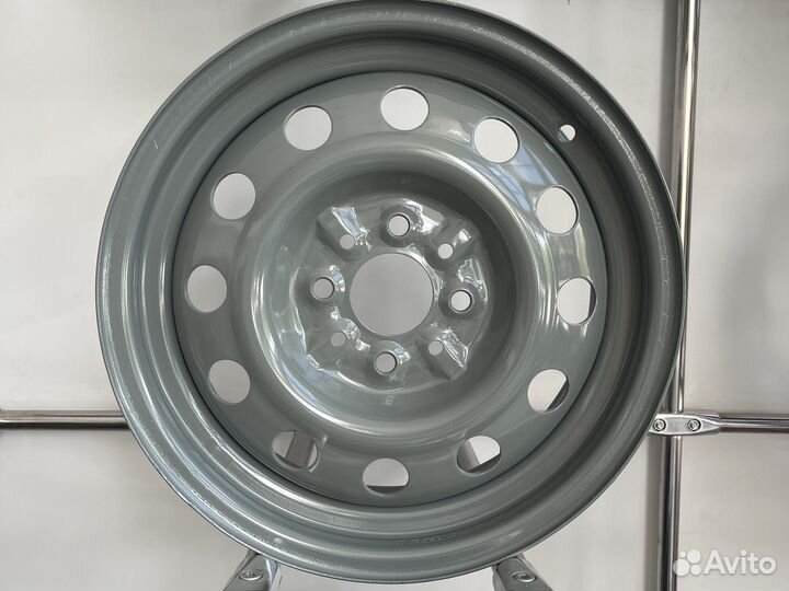 Колесные диски новые штампованные на ваз R14