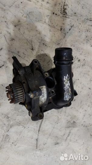 Корпус термостата 06J121026G Volkswagen Passat 20