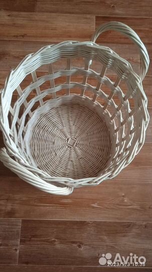 Корзина плетёная из бум лозы