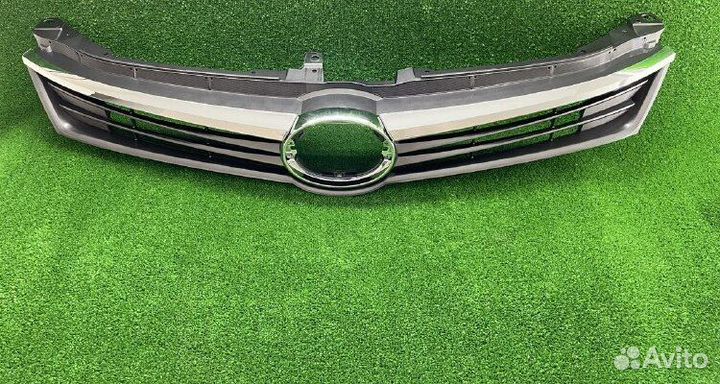 Решетка радиатора Toyota Camry 14-17