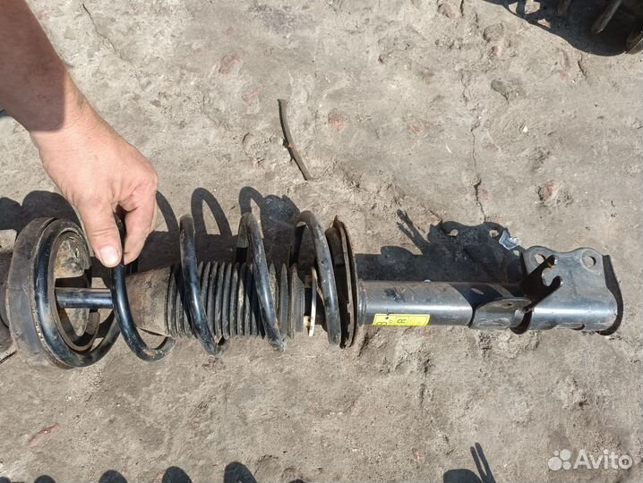 Задняя правая стойка Chevrolet Lacetti