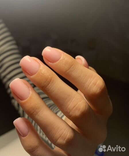 Модель на маникюр