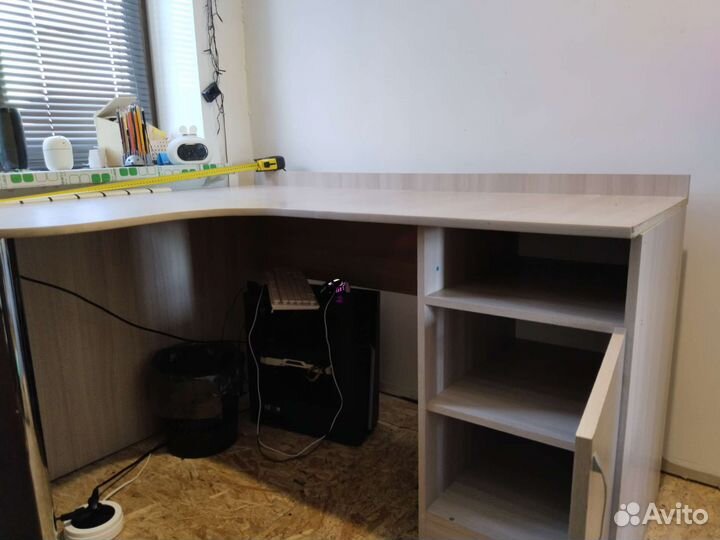 Стол угловой ученика