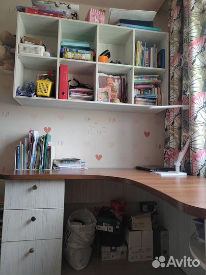 Угловой письменный стол